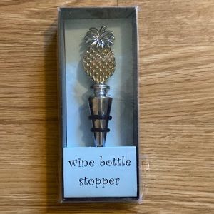 Pineapple wine bottle stopper